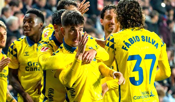 Las Palmas vs Mallorca 00:30 24/11 VĐQG Tây Ban Nha 2