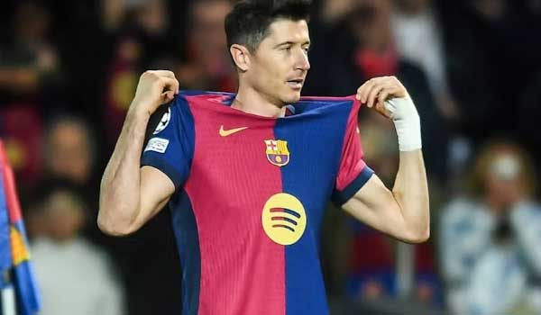 Tương lai của Robert Lewandowski: Liệu tiền đạo này có rời Barcelona hè này? 2