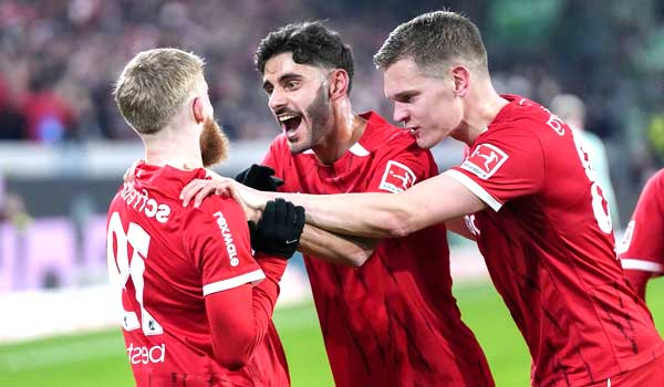 Augsburg vs Freiburg 23:30 02/03 VĐQG Đức