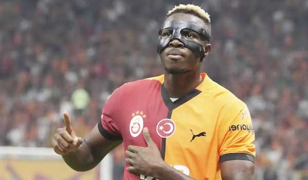 Galatasaray "báo thù" AZ Alkmaar: Phép màu Istanbul?